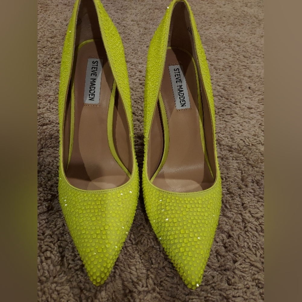 Steve Madden fluorescent yellowish green studded heels